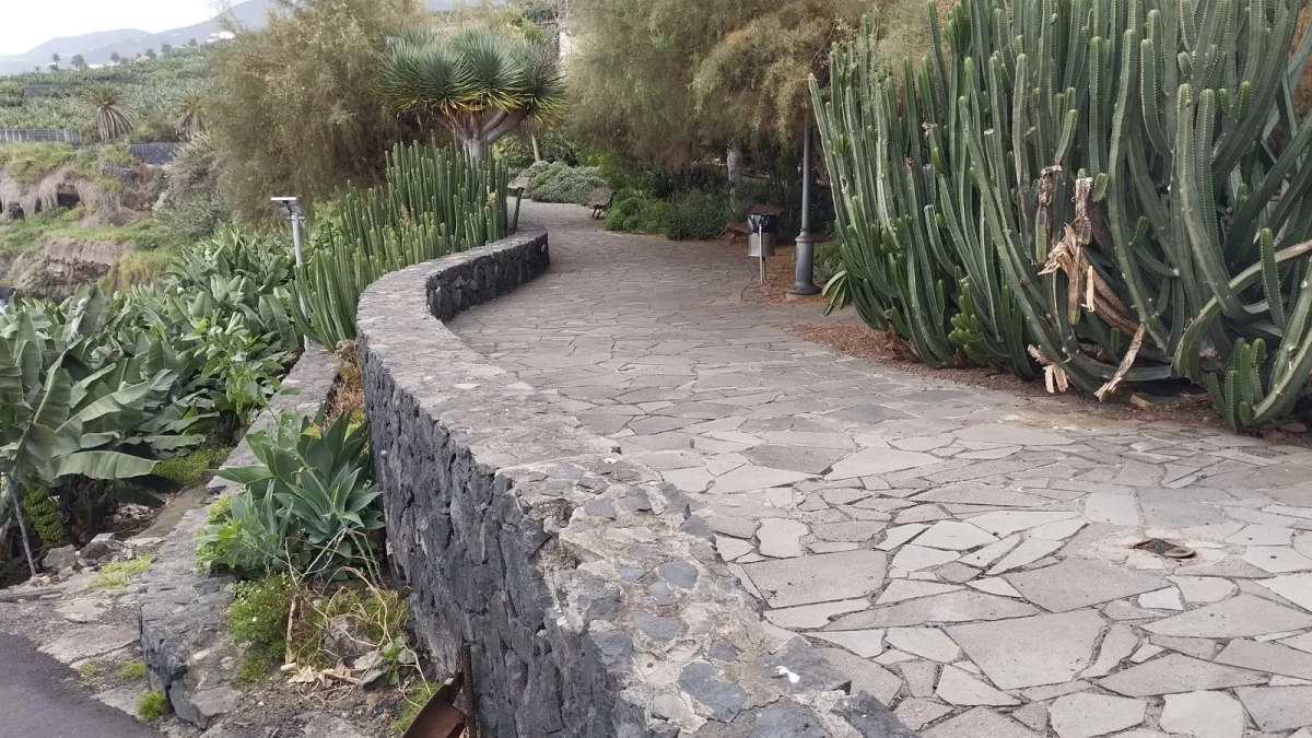From El Tendal to the Charco Azul
